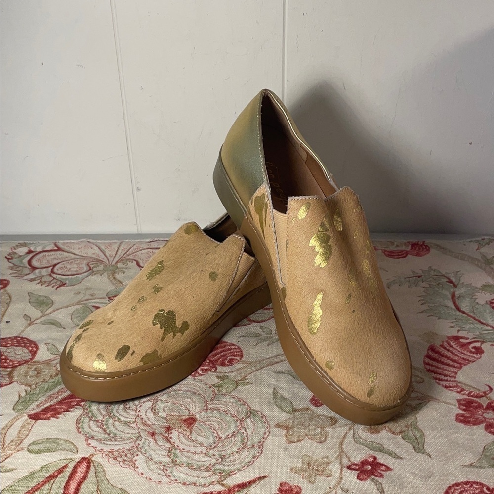 Free People Varsity Tan Calf Hair Gold Metallic Speckles Slip-On Loafers